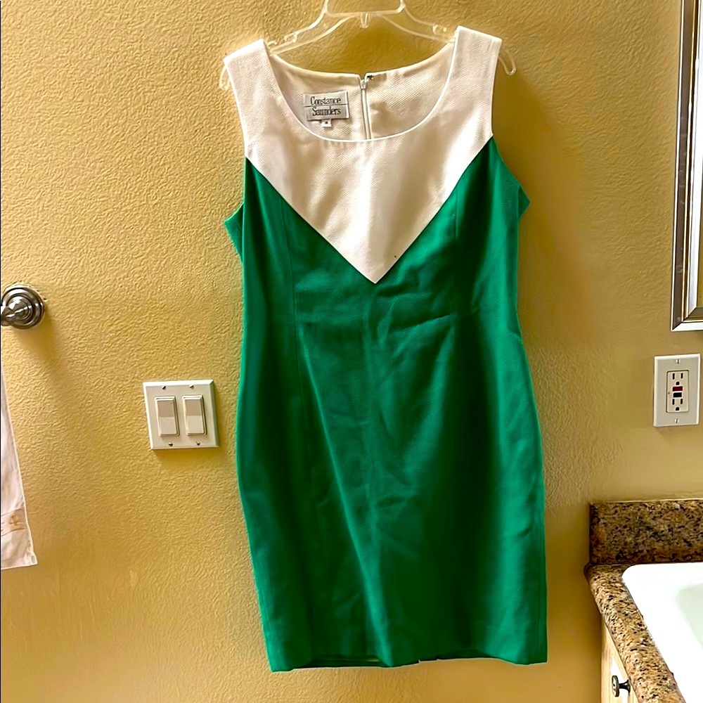 Constance Saunders White and Green Sheath Dress Sleeveless Scoop Neck Midi